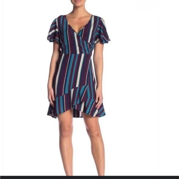 Band Of Gypsies SZ M Annie Faux Wrap Short Sleeve Striped Ruffle Dress Fairy NEW - Picture 3 of 12